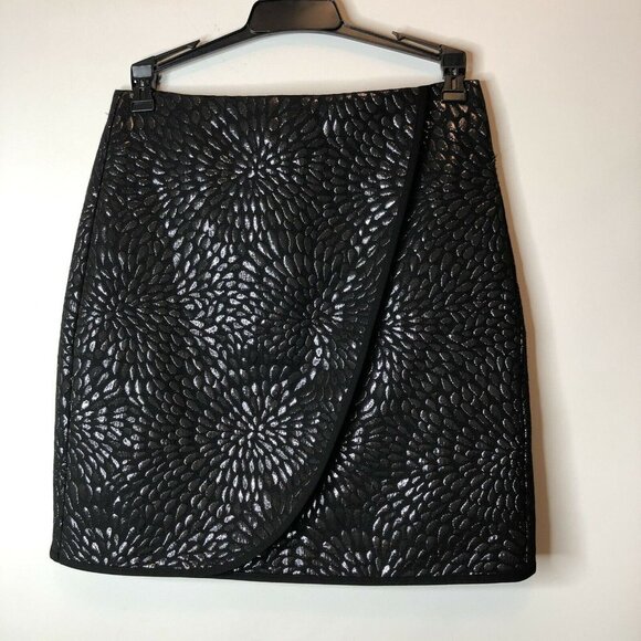 Ann Taylor LOFT Size 00 Mini Skirt Black Metallic - Picture 1 of 7